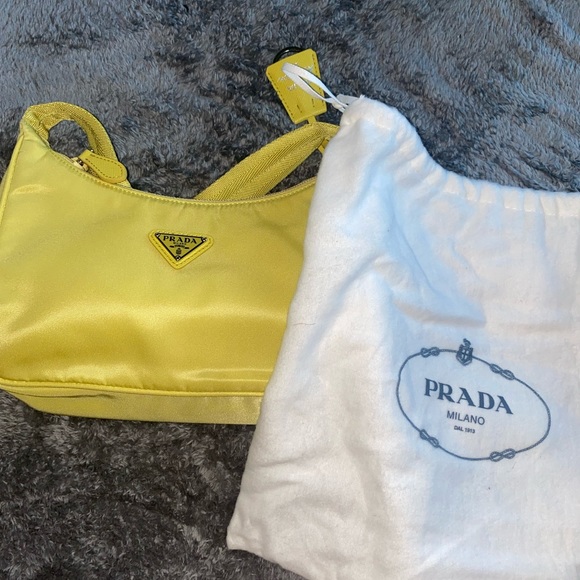 Prada bag - Picture 1 of 1